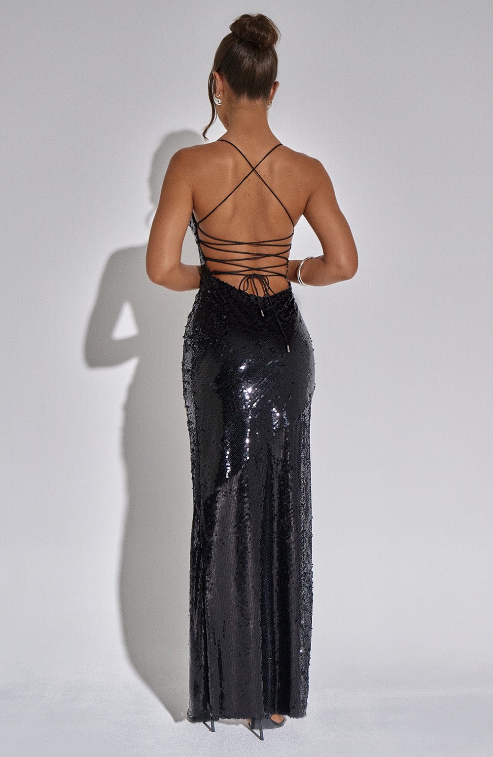 Damen-Abendkleid mit Pailletten und Schlitz | schmale Träger - Image 2