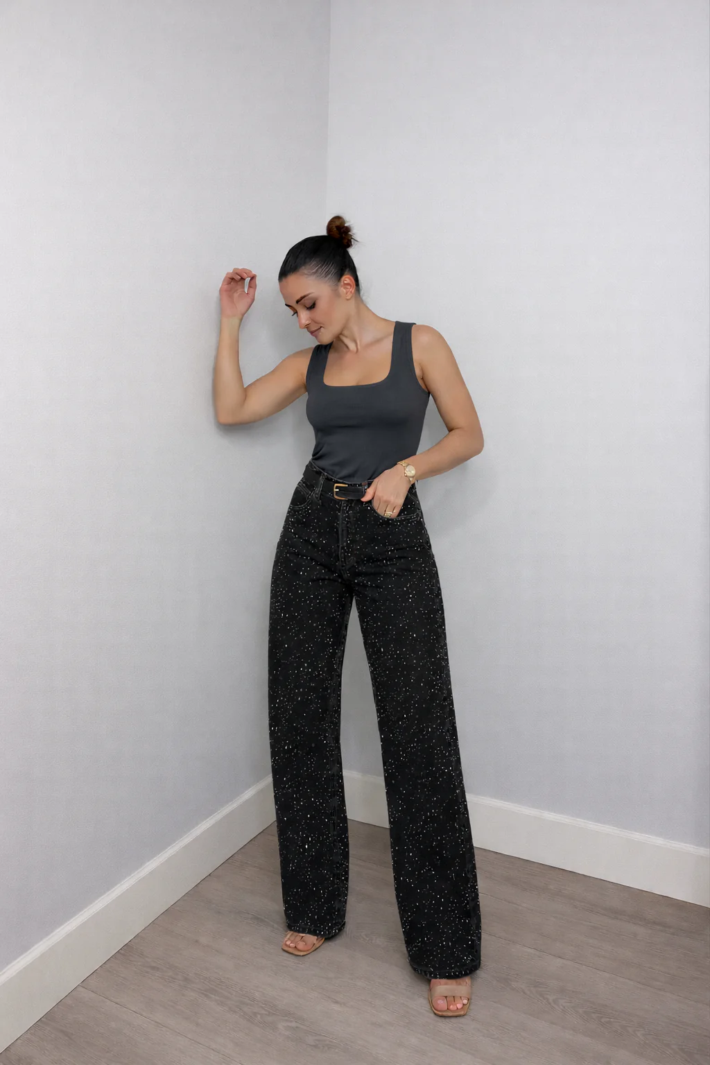 Damen Jeans | Hohe Taille mit geraden Linien und Detailakzenten - Image 2