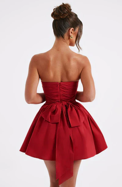 Damen Kleid | Kurze Schnittform mit klarer Linienführung - Image 7
