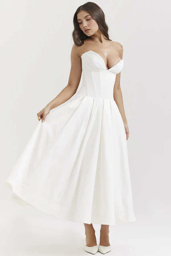 Damenkleid | Trägerlose Ausführung und mittlere Länge
