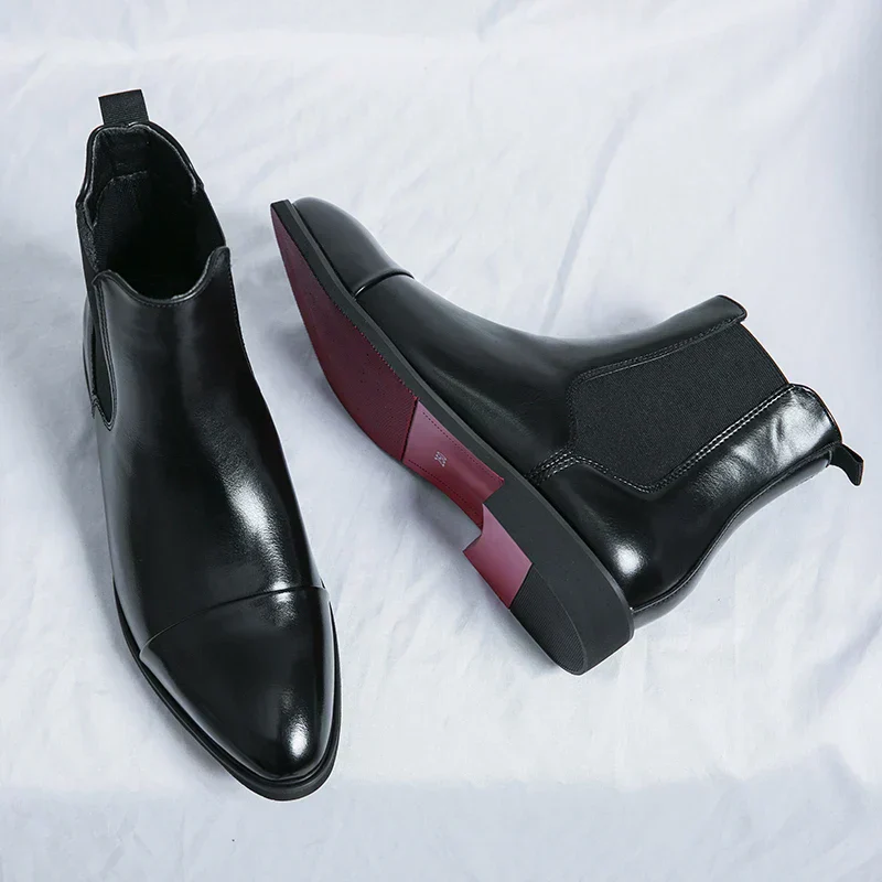 Herren Stiefel | Durchgehende Schafthöhe mit klarer Seitenstruktur - Image 3