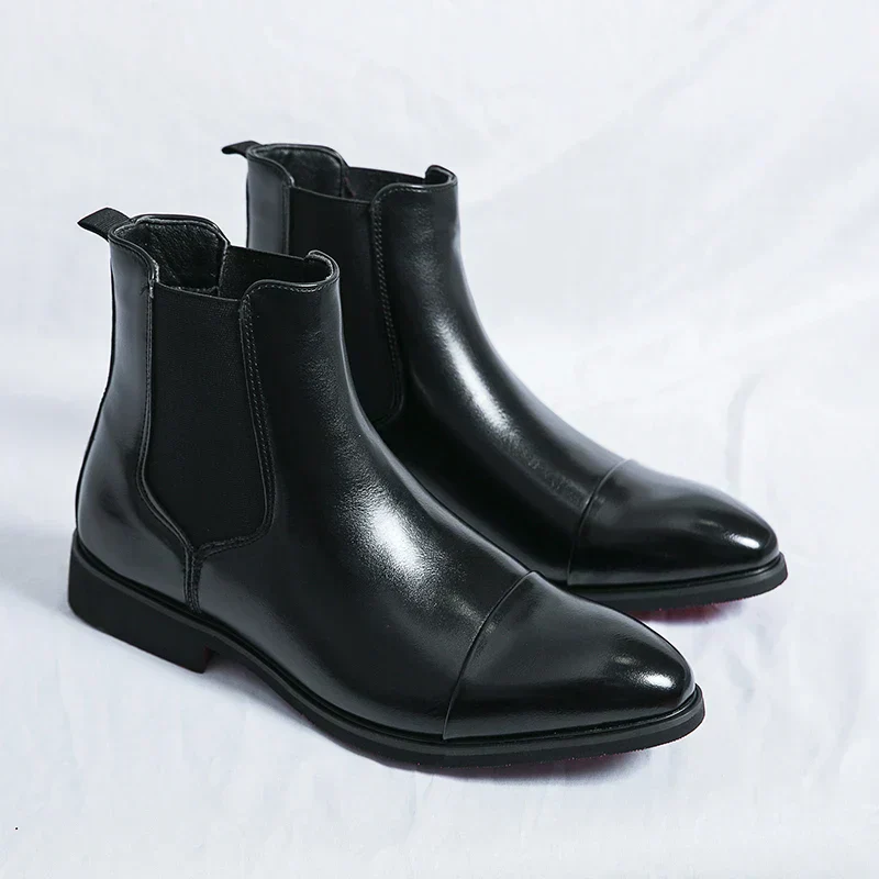 Herren Stiefel | Durchgehende Schafthöhe mit klarer Seitenstruktur - Image 4
